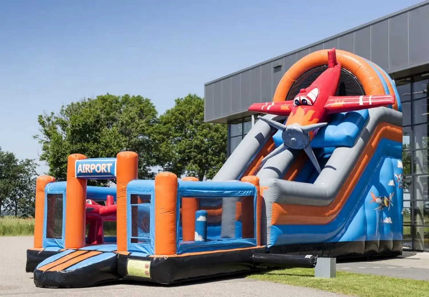 Elli-world funpark, Hüpfburg und Piratenschiff